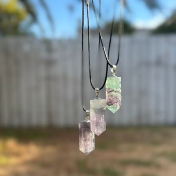 【再入荷】✨ポーチ付き✨持ってるだけで癒されちゃう✨✨フローライトペンダント