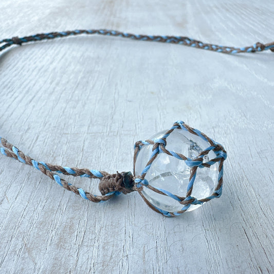 世界に一つあなたを守るマクラメ丸玉水晶ネックレス✨ブルー