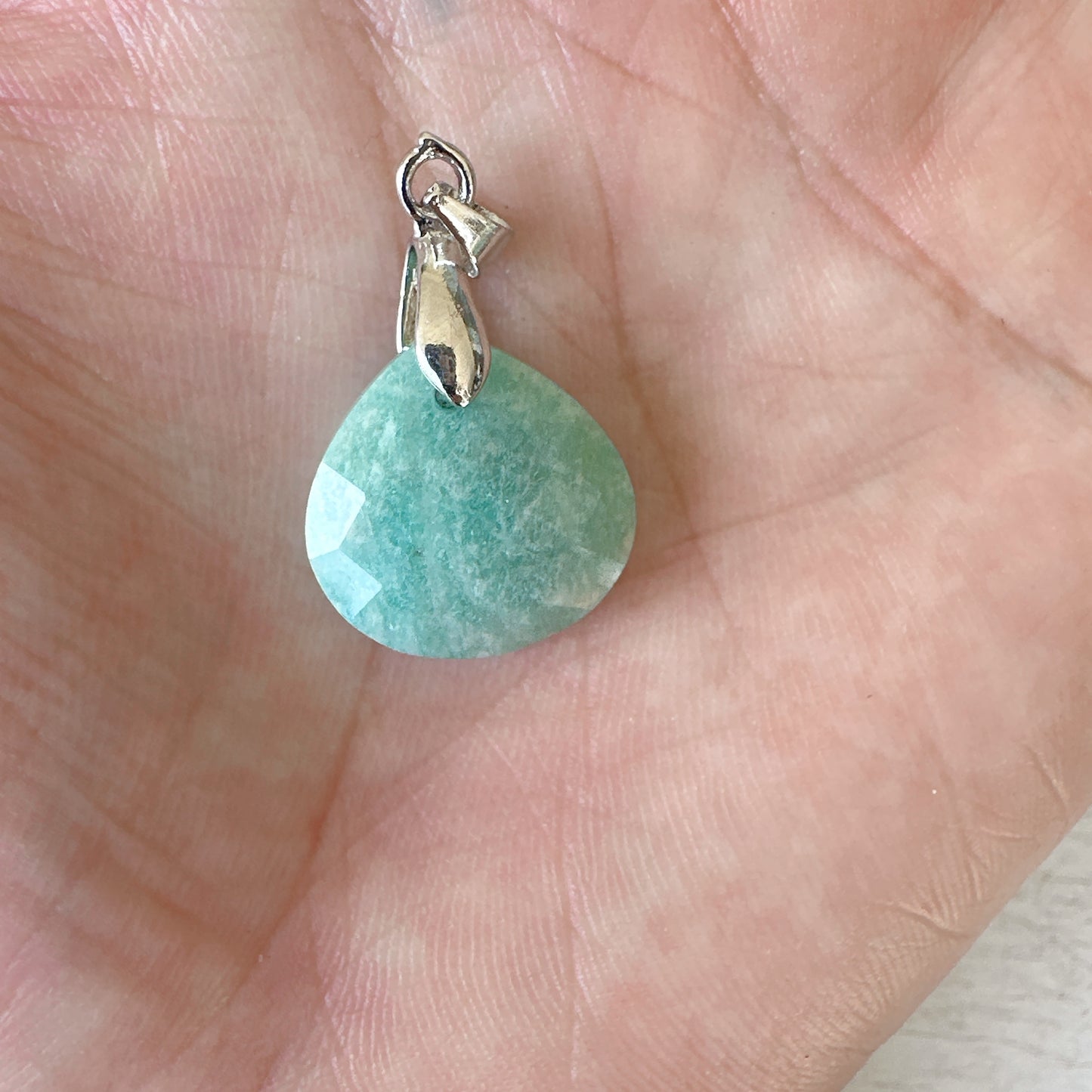 🌊ポーチ付き🌊Ocean Drop ネックレストップ 〈アマゾナイト〉— 心に自由と希望の光を —